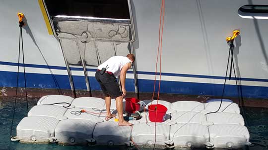 Floating Plaform for Yacht's Refit