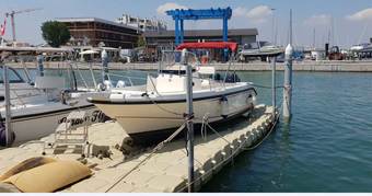 Piattaforma galleggiante per gommoni boat lift