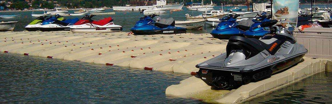 piattaforma galleggiante per moto d'acqua